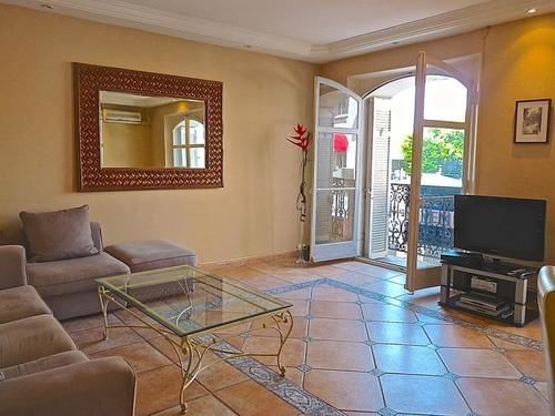 Lovely 2 Bed 2 Bath Apartment In Cannes On Rue Antibea Easy Walk To The Palais 224 Экстерьер фото